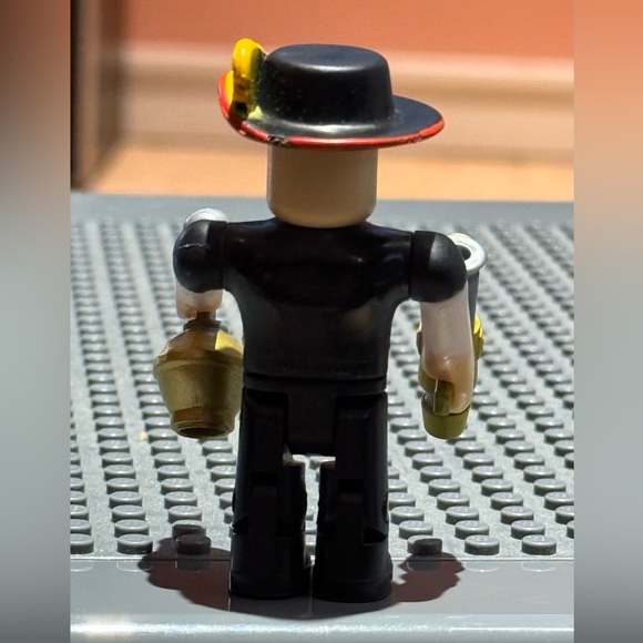 Roblox Seranok Action Figure - Picture 8 of 8